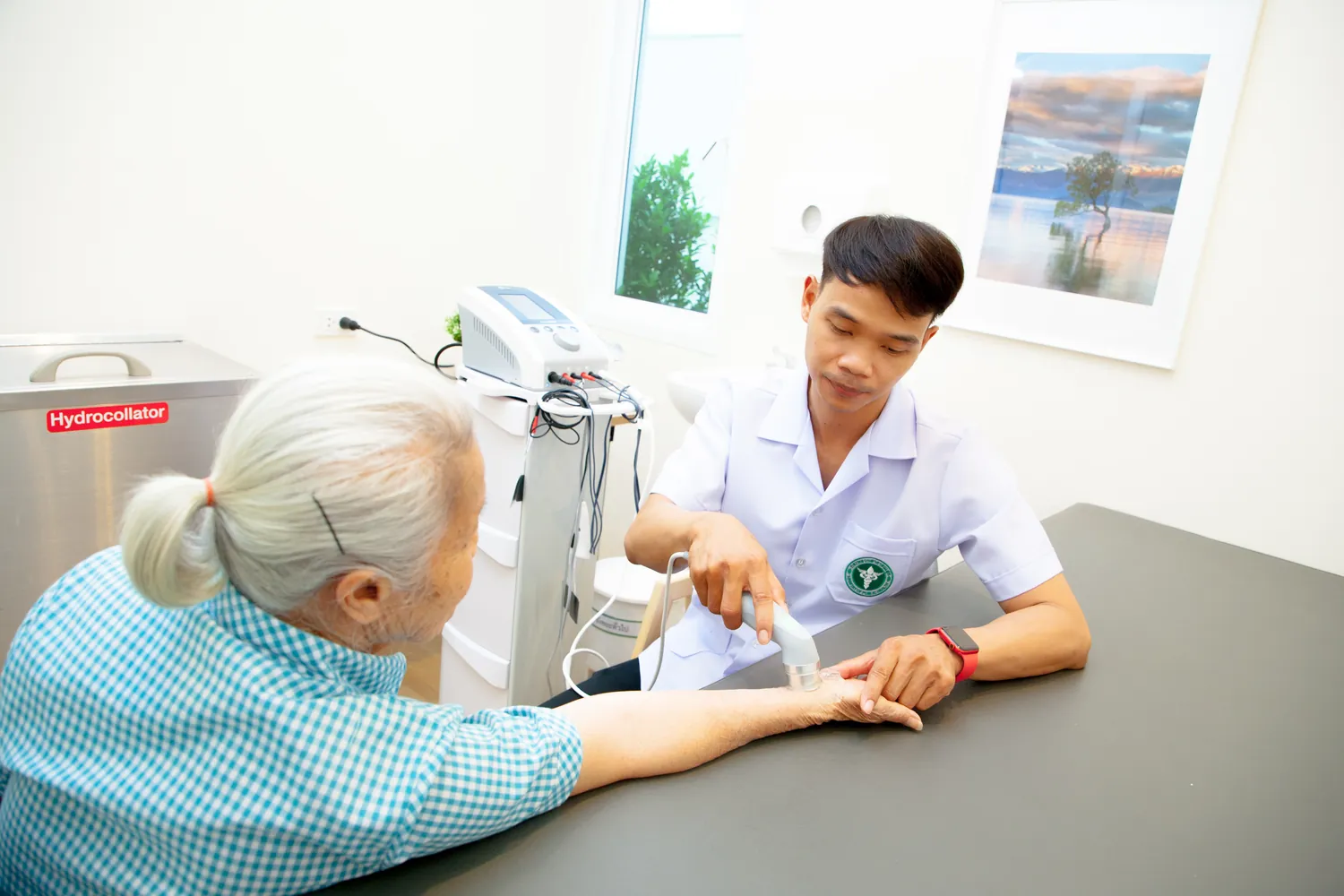 การเสริมสร้างร่างกายและจิตใจ ศูนย์กายภาพบำบัด 2